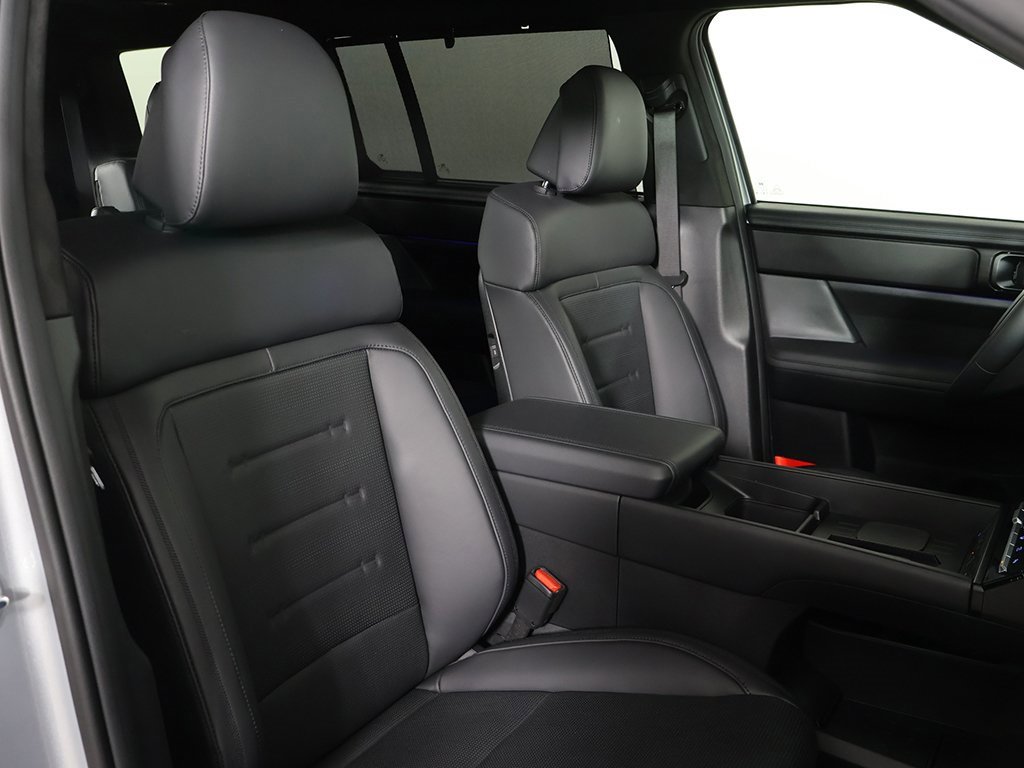 Certified 2025 Hyundai Santa Fe Calligraphy image 34