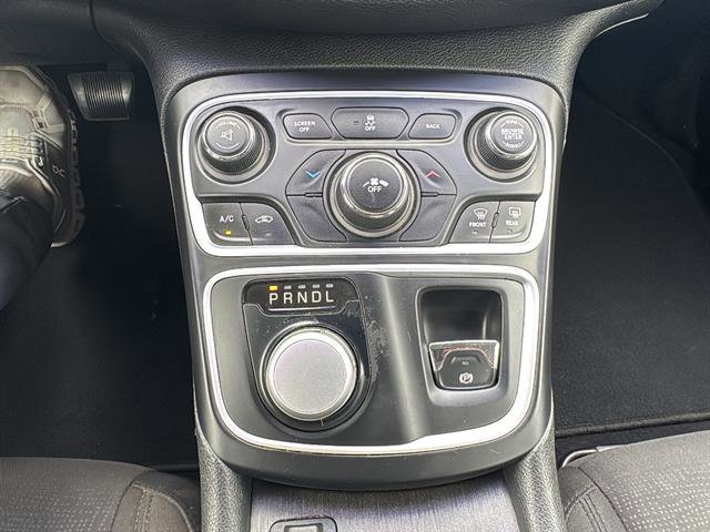 Used 2016 Chrysler 200 LX image 21