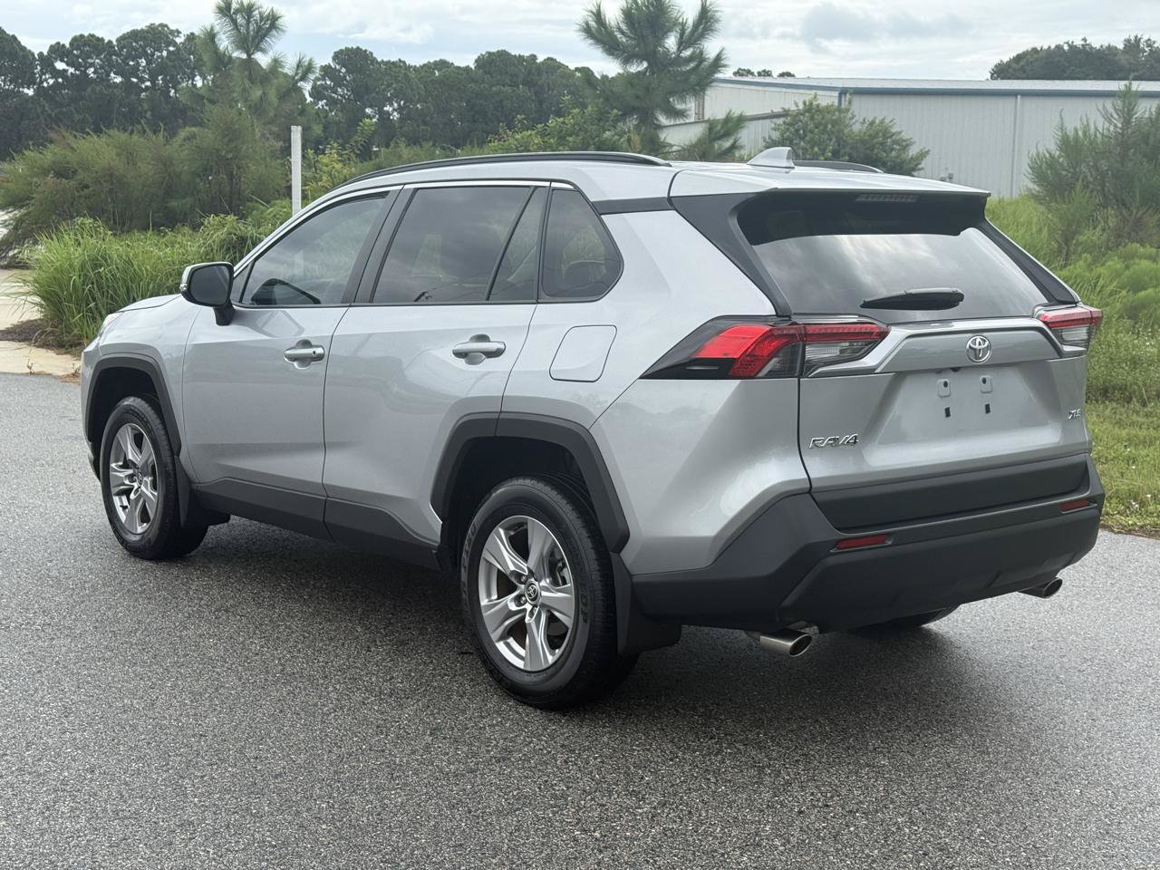 Used 2025 Toyota RAV4 XLE FWD image 6
