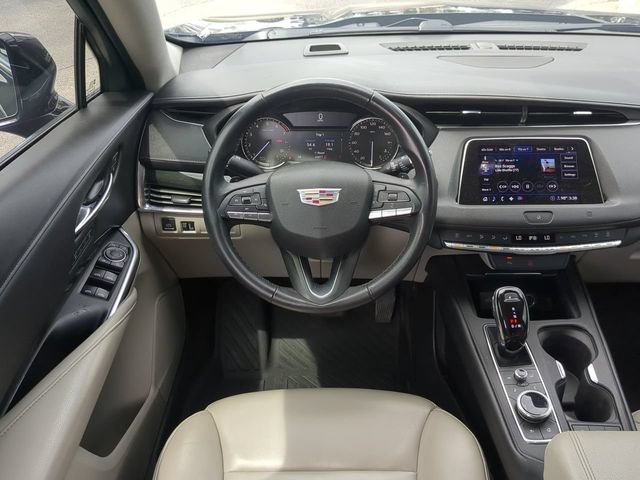 Used 2020 Cadillac XT4 Premium Luxury FWD image 19