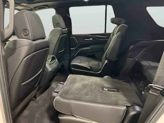 Used 2024 Cadillac Escalade Premium Luxury w/ LPO, Floor Liner Package AWD/4WD image 11