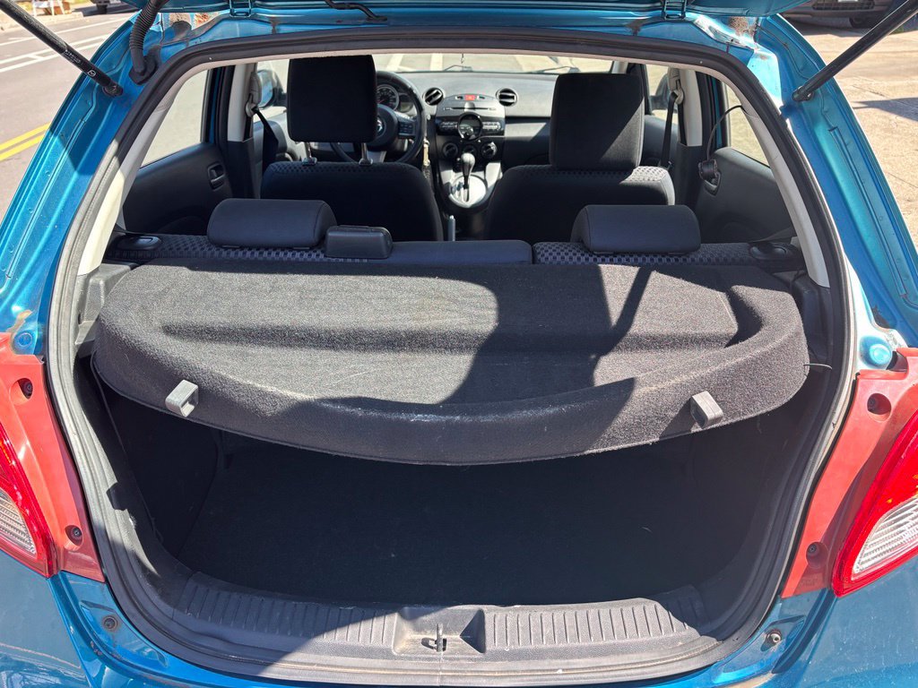 Used 2011 MAZDA MAZDA2 Touring FWD image 17