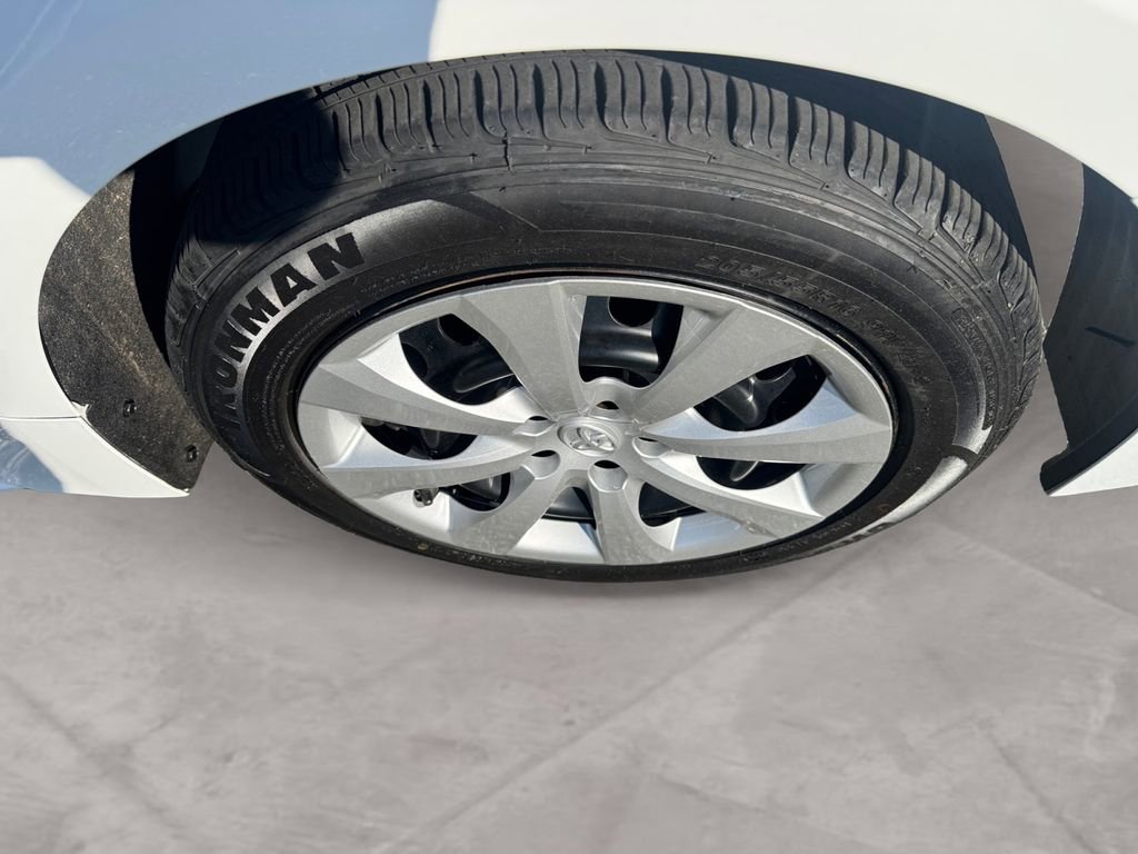 Used 2024 Toyota Corolla LE FWD image 14