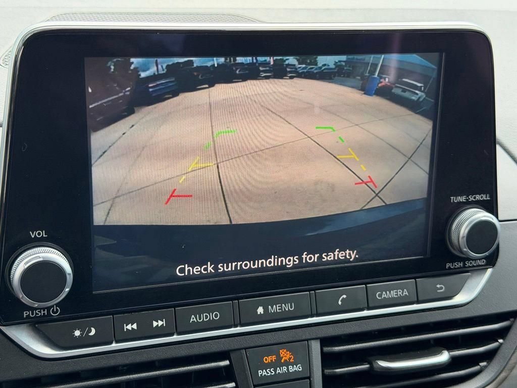 Used 2025 Nissan Altima 2.5 SV FWD image 22