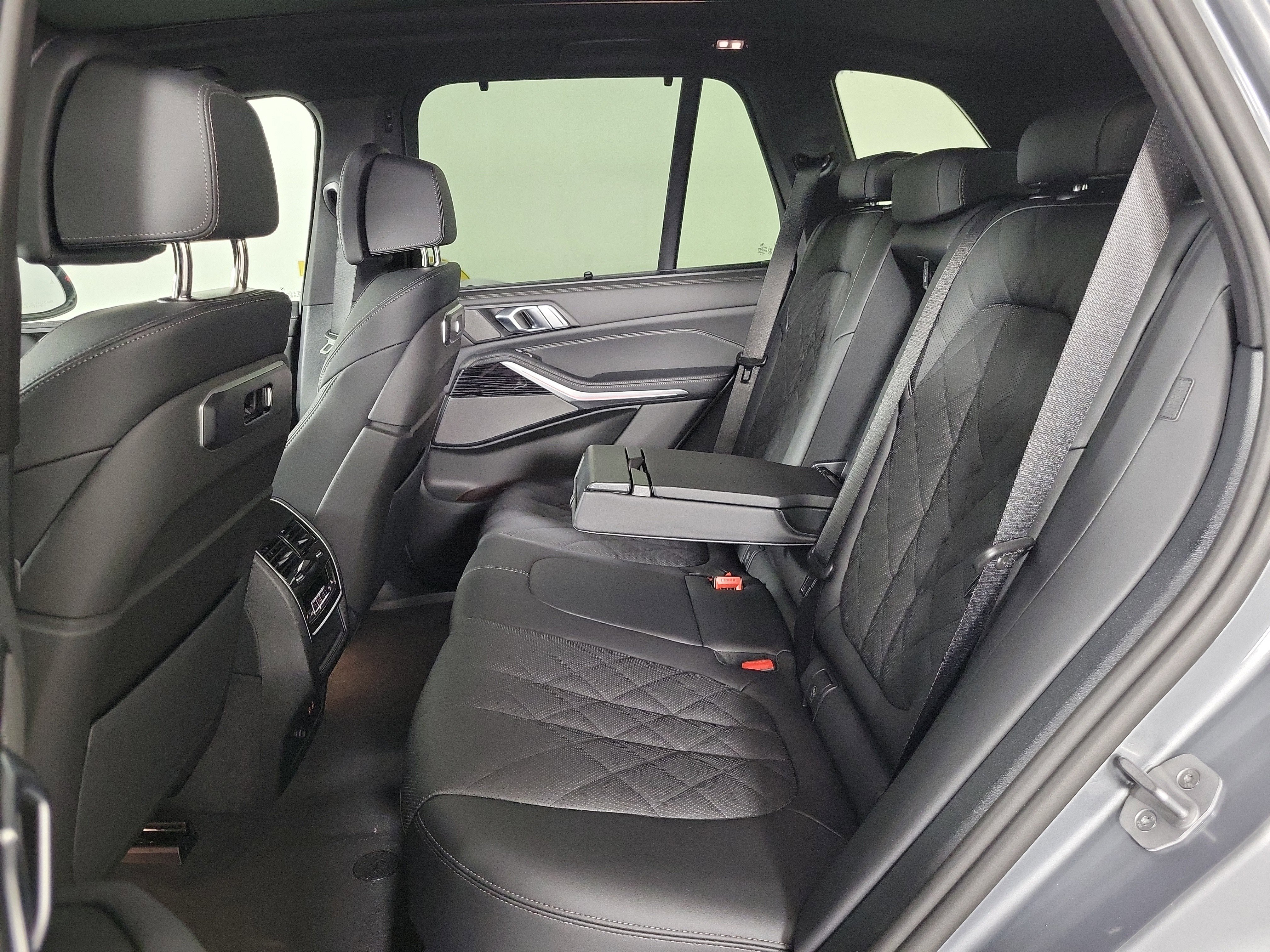 New 2026 BMW X5 xDrive40i w/ M Sport Package image 10