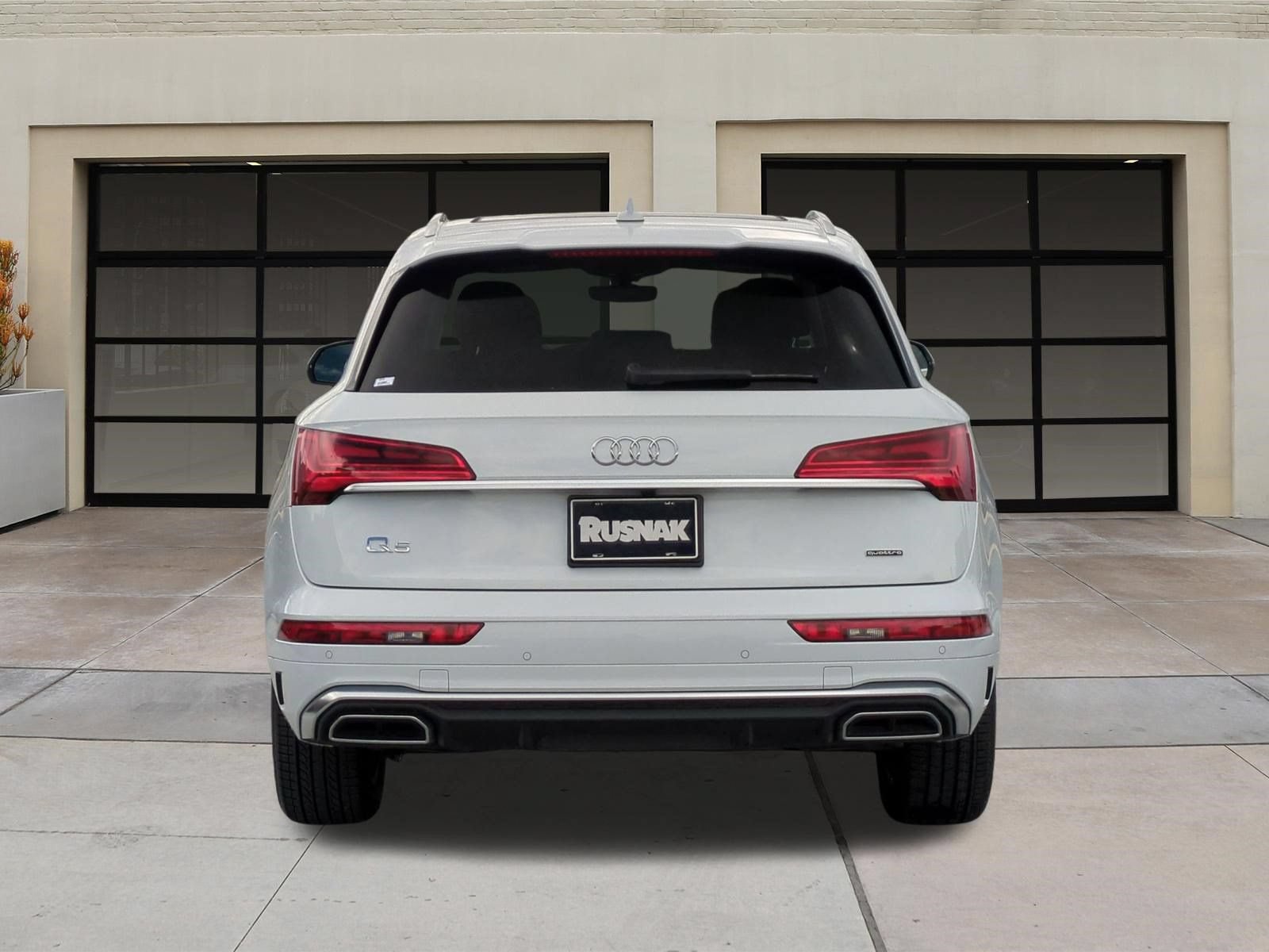 Used 2023 Audi Q5 2.0T Premium w/ Convenience Package AWD/4WD image 5