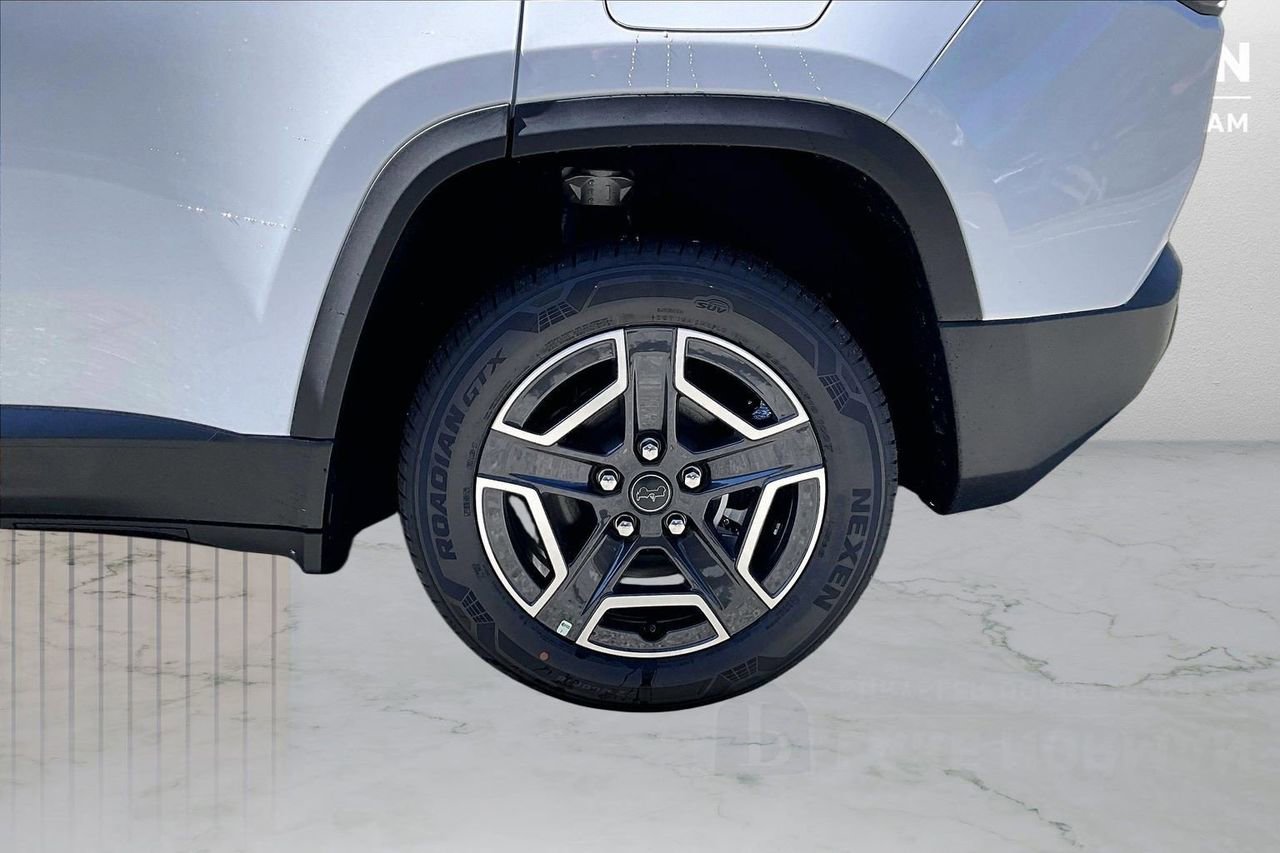 New 2026 Jeep Cherokee Laredo image 32