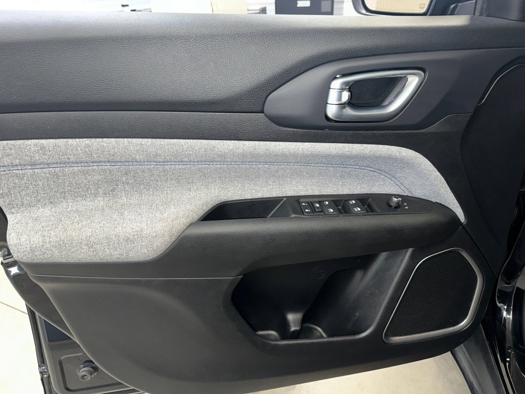 Used 2022 Jeep Compass Latitude w/ Convenience Group image 4