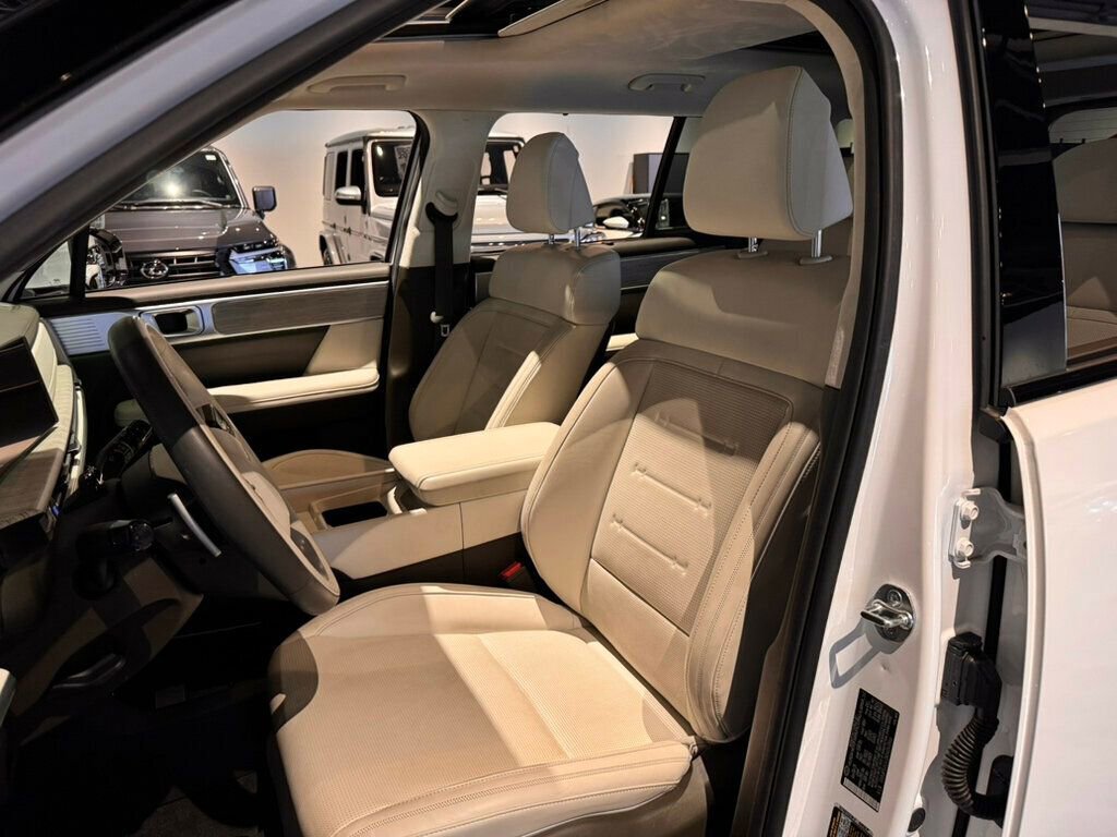 Used 2024 Hyundai Santa Fe Calligraphy image 10