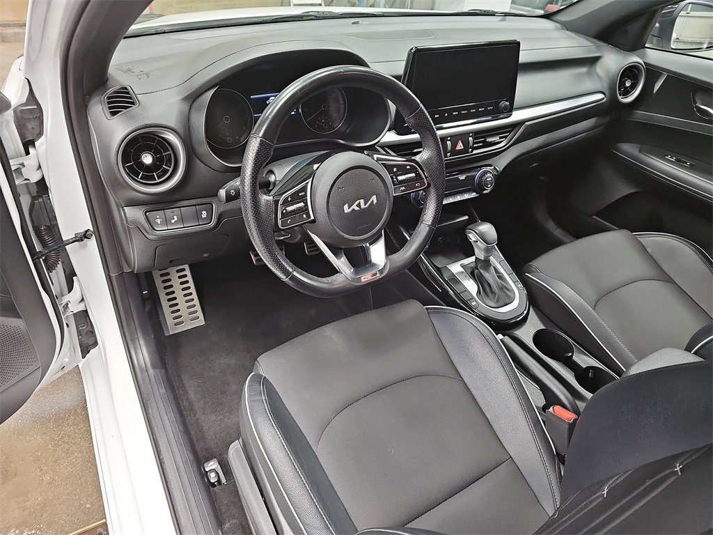 Used 2023 Kia Forte GT-Line image 15