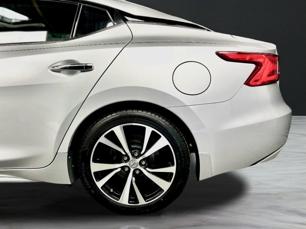 Used 2018 Nissan Maxima Platinum image 11