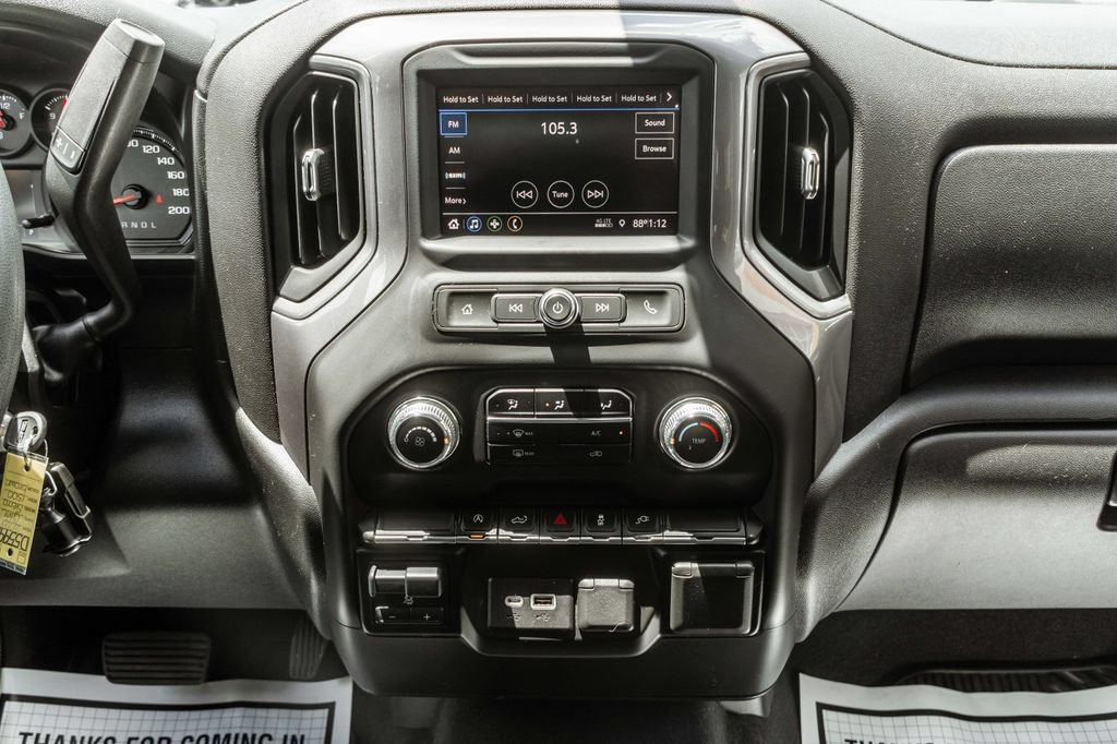 Used 2021 GMC Sierra 1500 4x4 Crew Cab w/ Sierra Value Package image 17