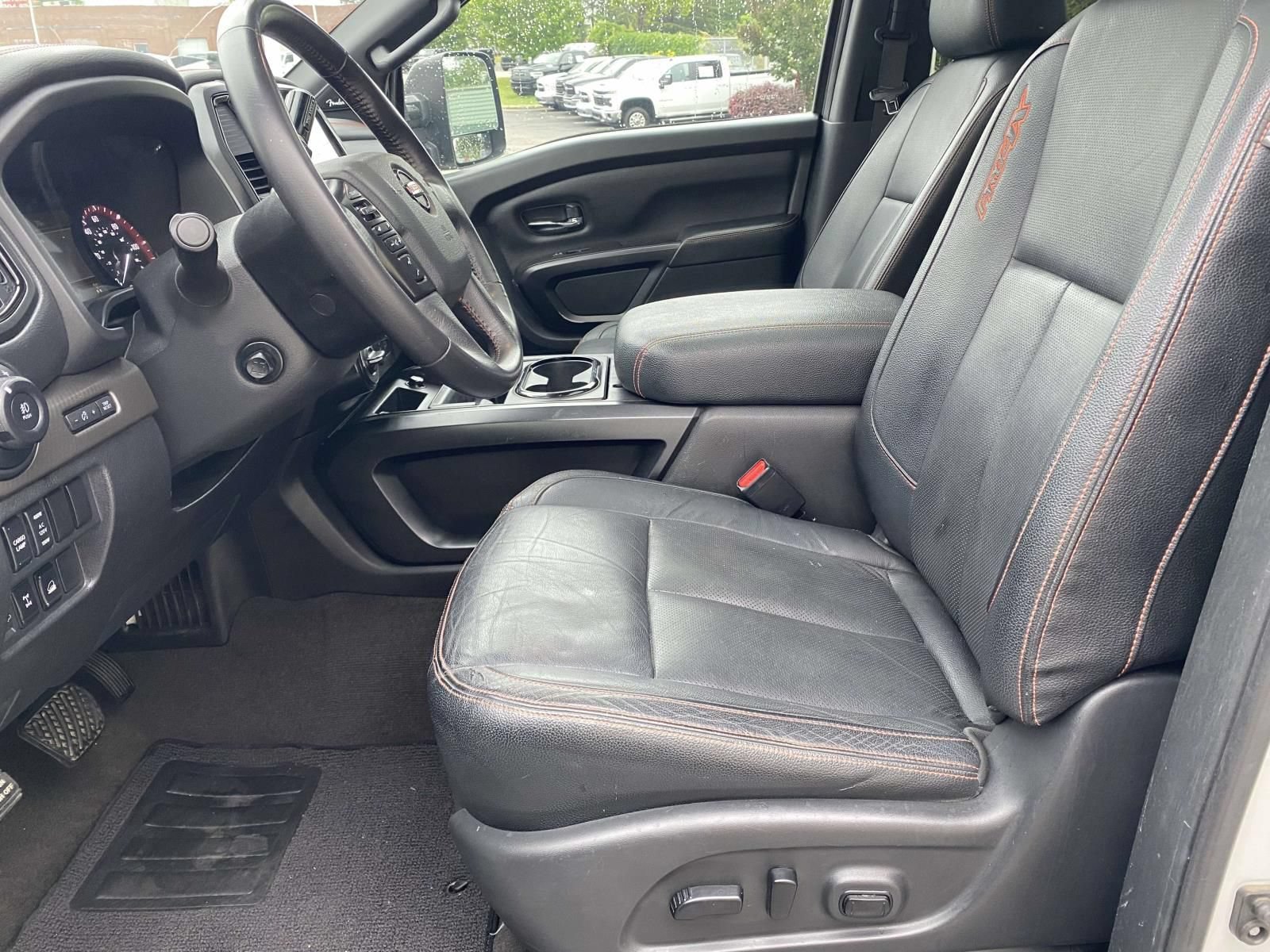 Used 2021 Nissan Titan PRO-4X w/ Pro-4x Convenience Package AWD/4WD image 15