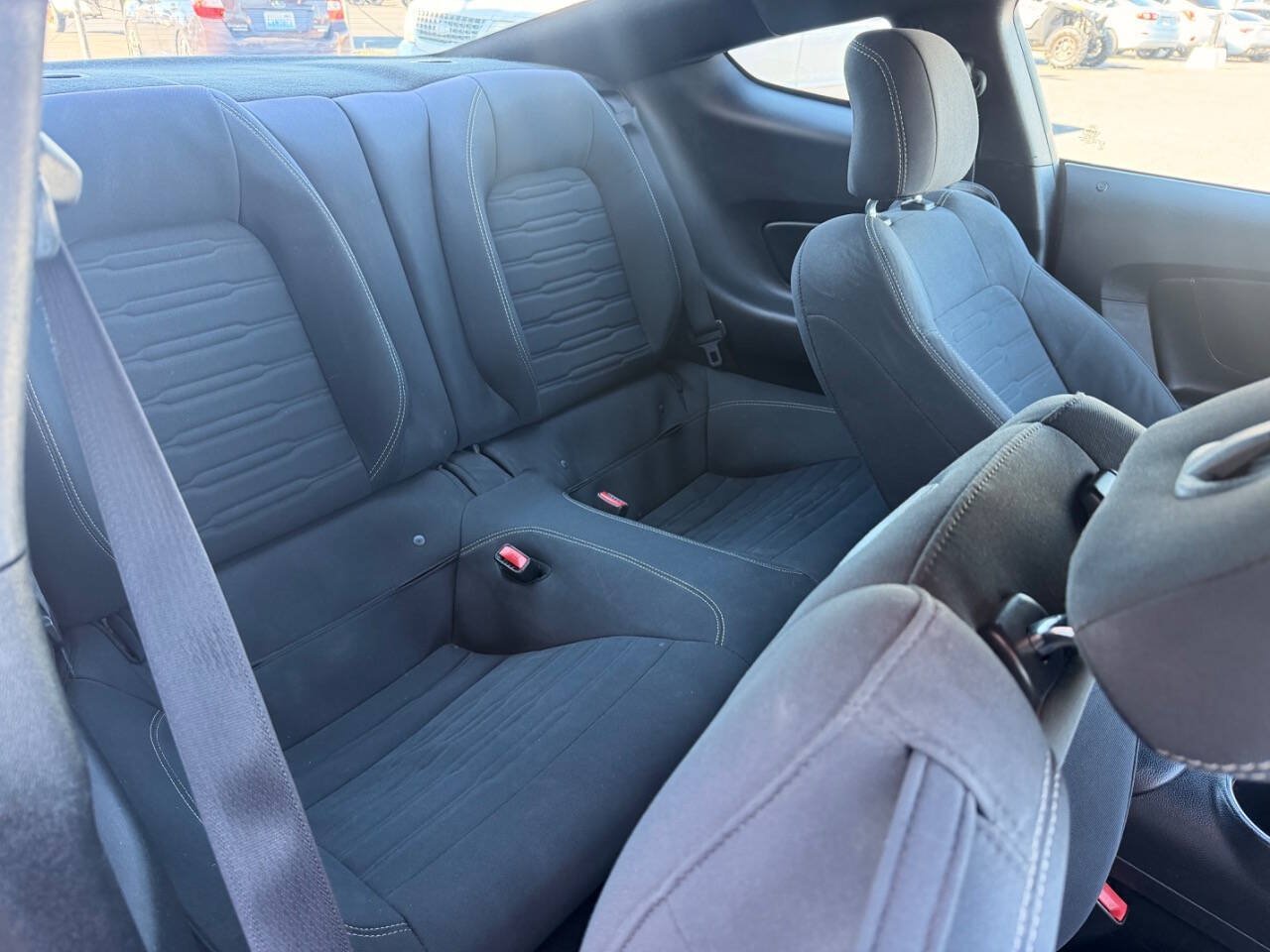 Used 2015 Ford Mustang Coupe RWD image 11