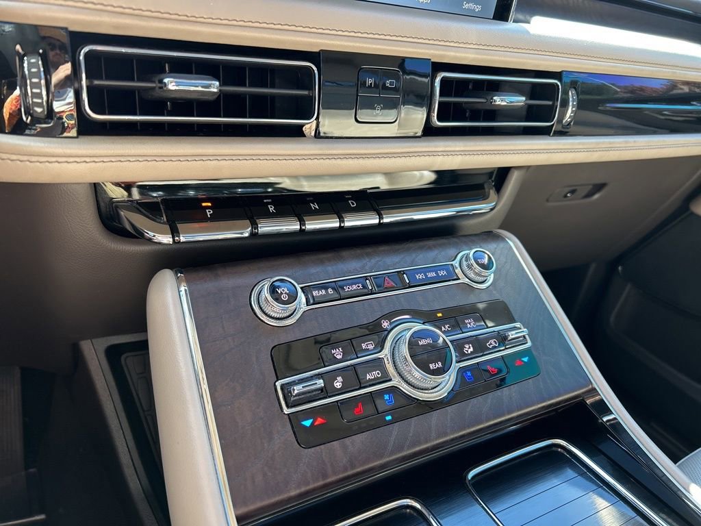 Used 2022 Lincoln Aviator Reserve w/ Elements Package Plus image 34