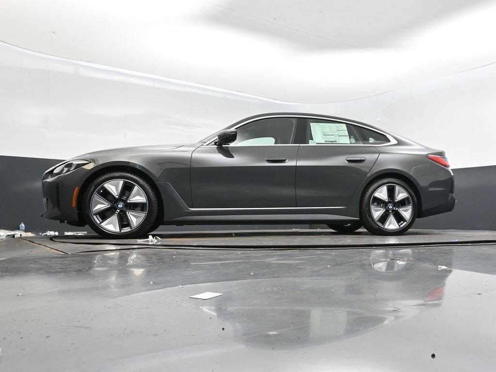 New 2025 BMW i4 eDrive40 w/ Premium Package RWD image 39