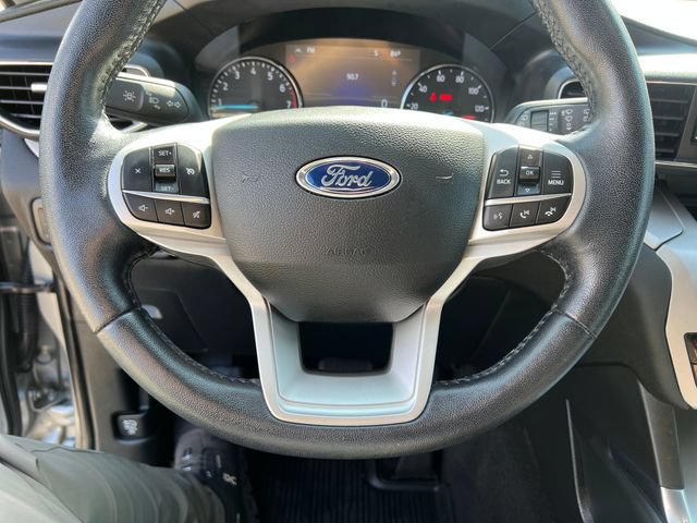 Used 2023 Ford Explorer XLT w/ Equipment Group 202A AWD/4WD image 19