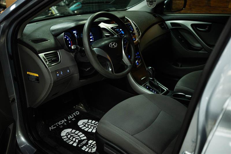 Used 2015 Hyundai Elantra SE FWD image 7