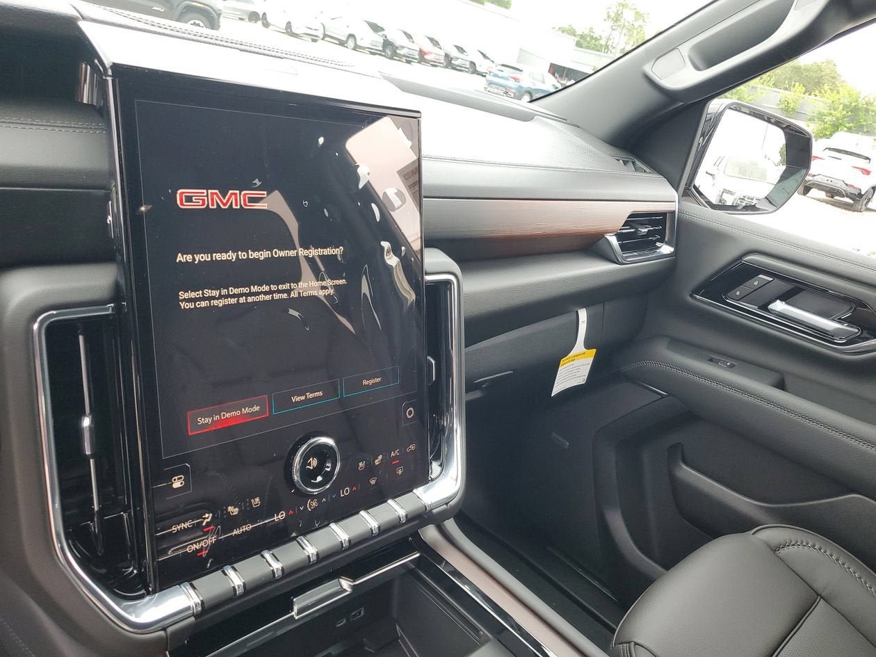 New 2026 GMC Yukon XL Denali w/ Denali Reserve Package AWD/4WD image 26