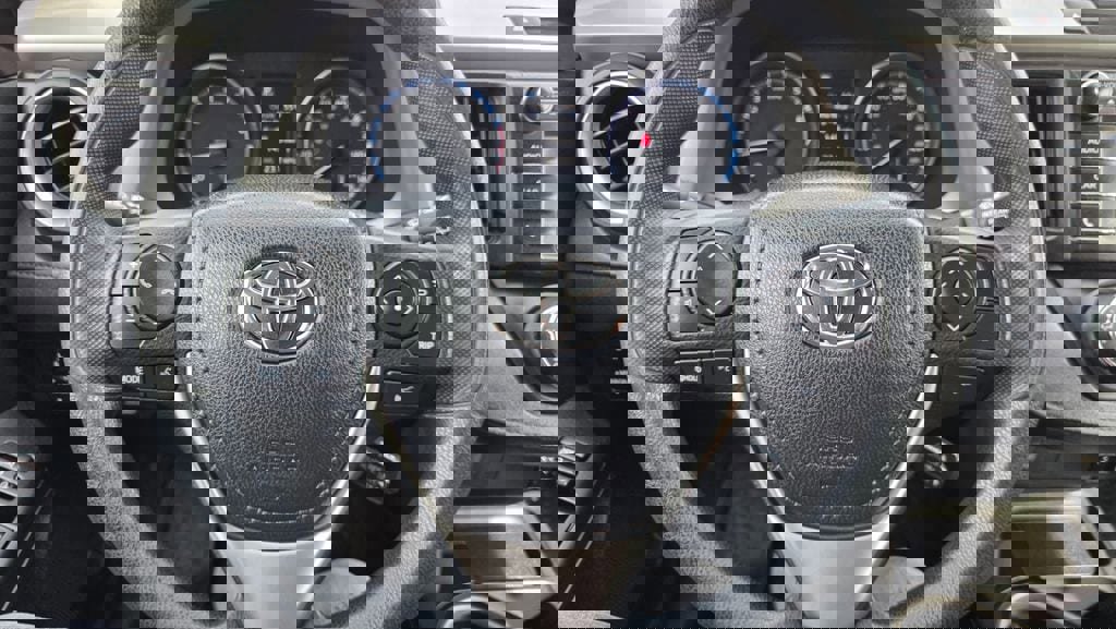 Used 2017 Toyota RAV4 LE w/ All Weather Liner Package image 18