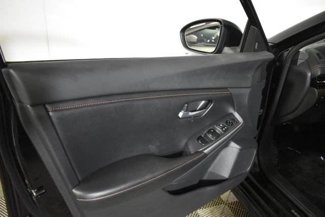 Certified 2021 Nissan Sentra SR FWD image 6