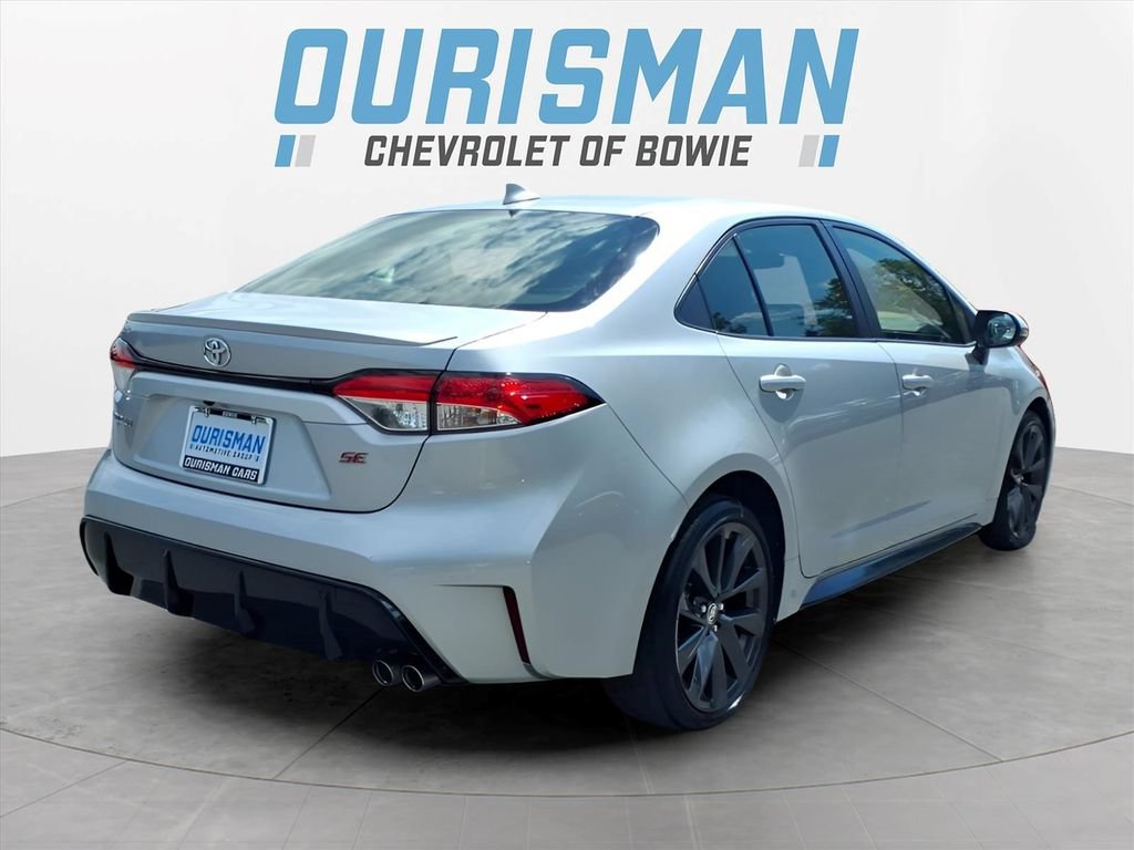 Used 2024 Toyota Corolla SE FWD image 3