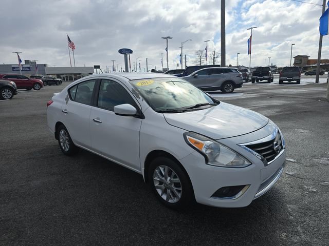 Used 2017 Nissan Versa SV w/ SV Special Edition Package image 3