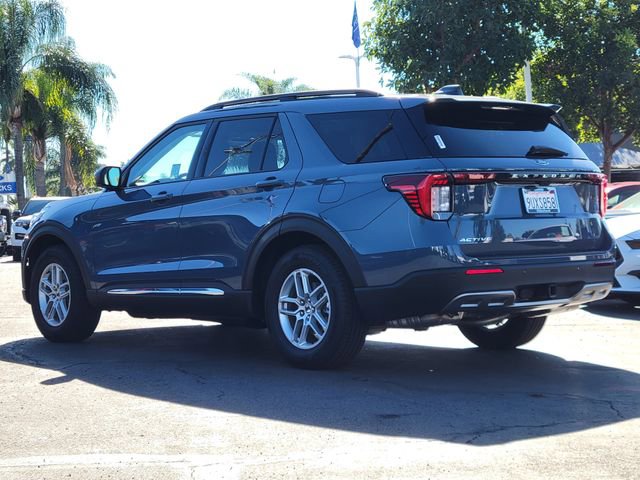 Used 2025 Ford Explorer Active w/ Active Comfort Package RWD image 2