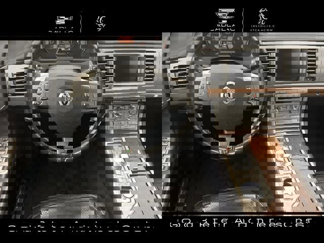 Used 2011 Jaguar XF R image 10