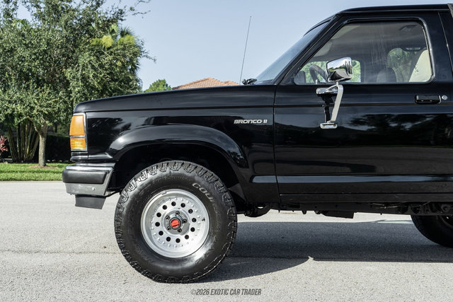 Used 1989 Ford Bronco II 4WD image 2