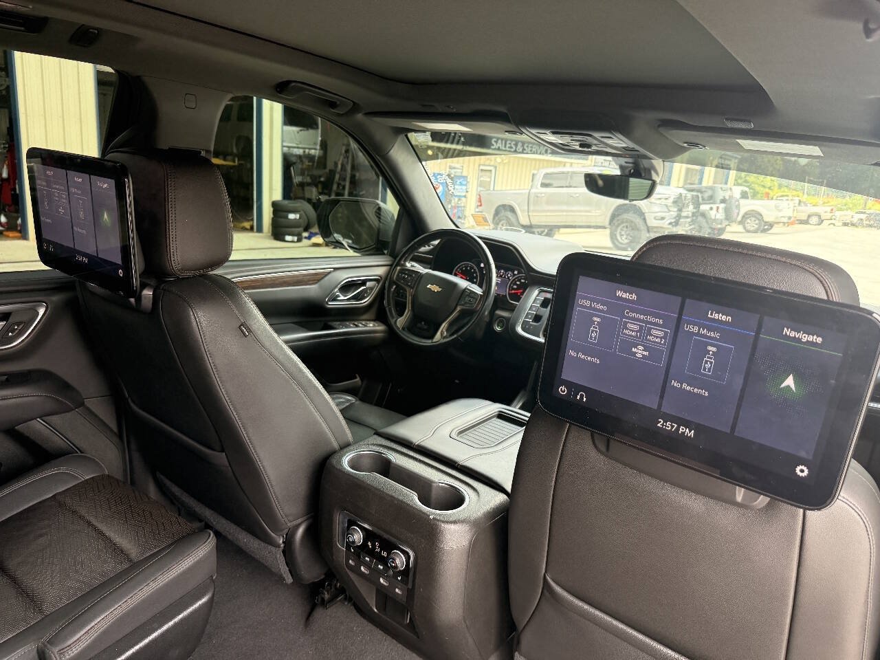 Used 2021 Chevrolet Tahoe High Country w/ Premium Package AWD/4WD image 17