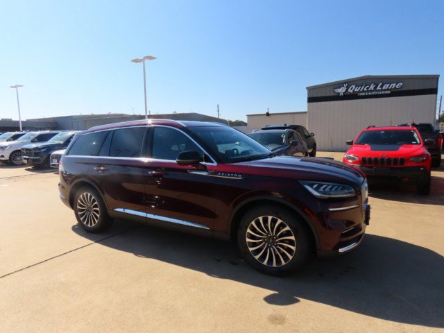 Used 2022 Lincoln Aviator Reserve w/ Equipment Group 201A image 6