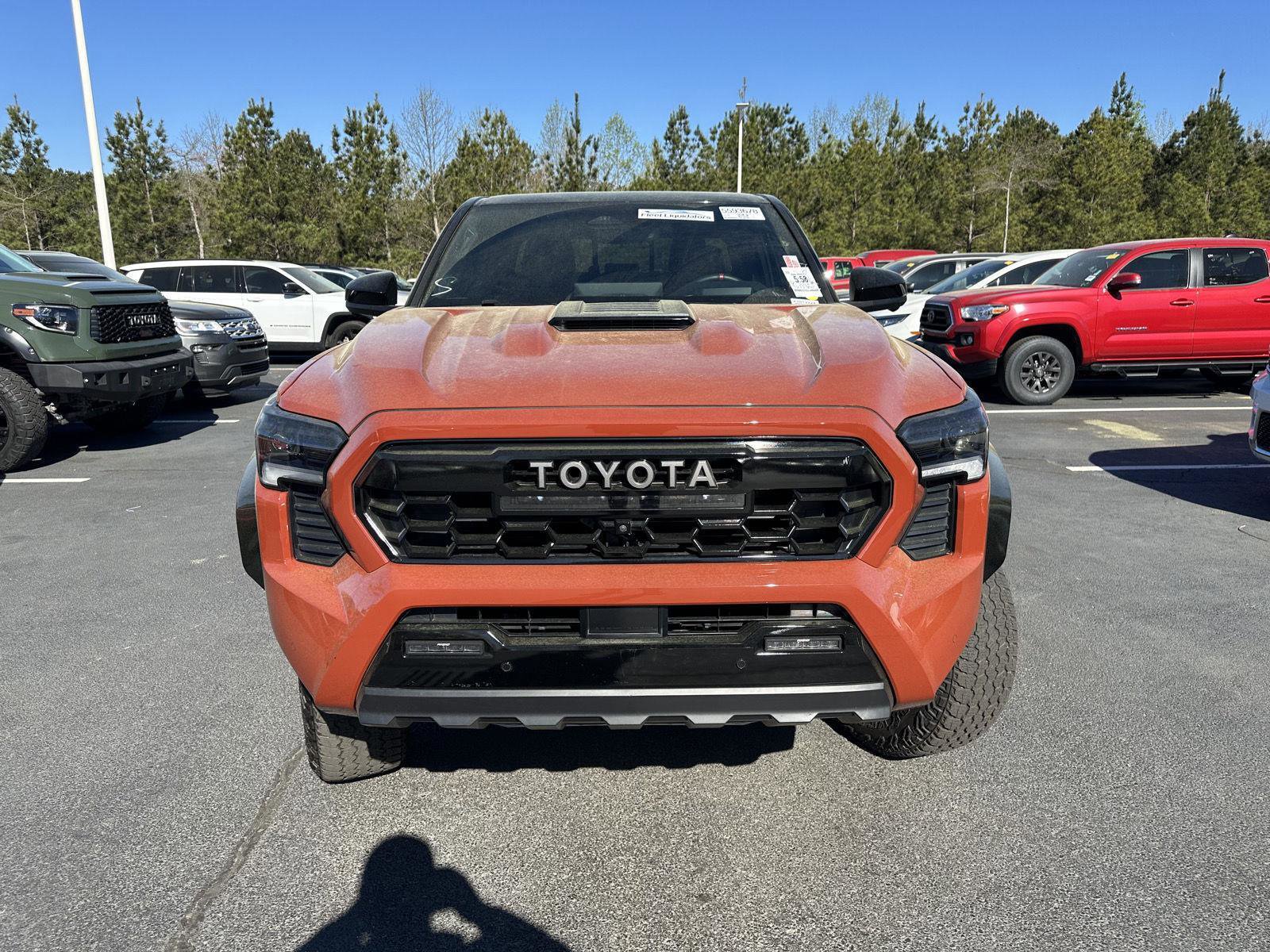 Used 2025 Toyota RAV4 XSE w/ Weather Package AWD/4WD image 54