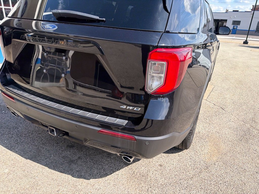 Used 2023 Ford Explorer ST-Line w/ Class IV Trailer Tow Package AWD/4WD image 8