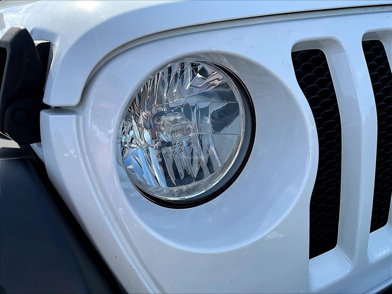 Used 2018 Jeep Wrangler Unlimited Sport S AWD/4WD image 32