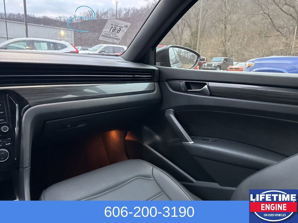 Used 2021 Volkswagen Passat 2.0T R-Line image 19