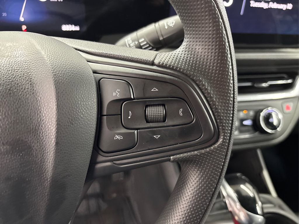 Used 2024 Buick Envista Preferred image 25