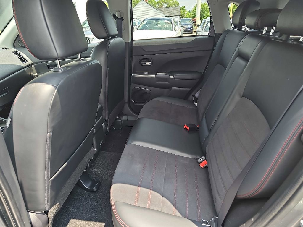 Used 2023 Mitsubishi Outlander Sport SE image 37