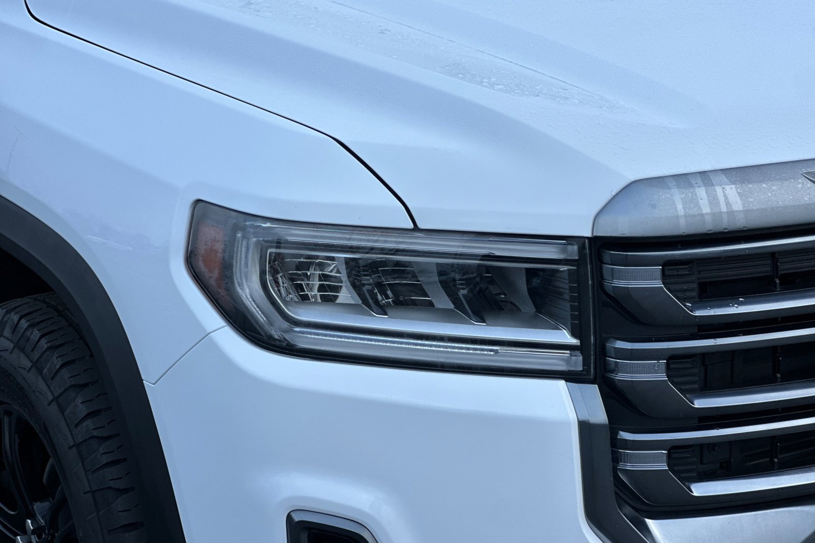 Used 2022 GMC Acadia AT4 w/ Technology Package image 50