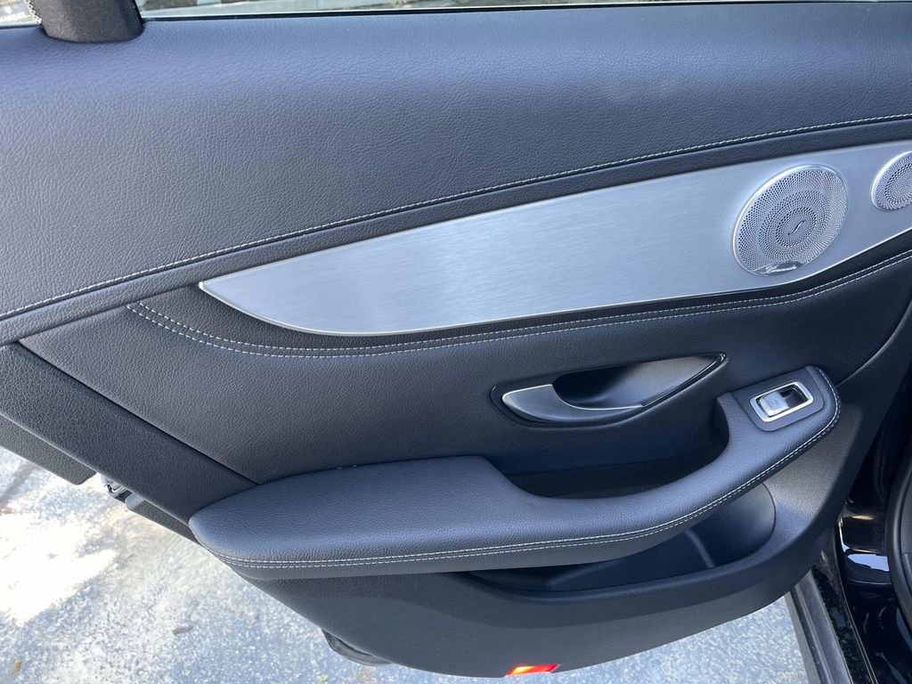 Used 2019 Mercedes-Benz GLC 350e 4MATIC image 22