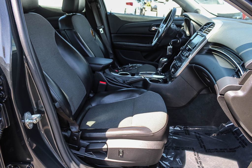 Used 2014 Chevrolet Malibu LT FWD image 16