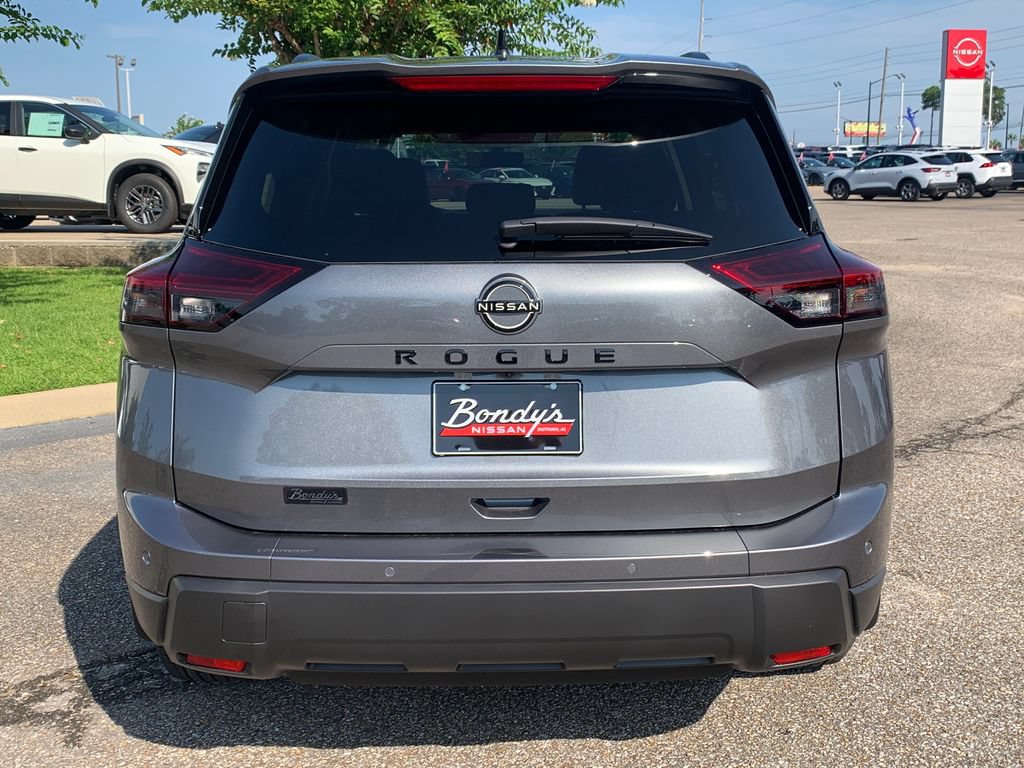 New 2026 Nissan Rogue Dark Armor FWD image 4