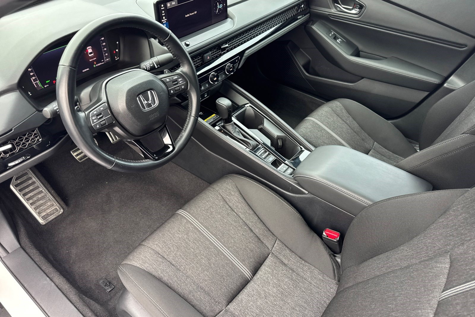 Used 2025 Honda Accord Sport image 4