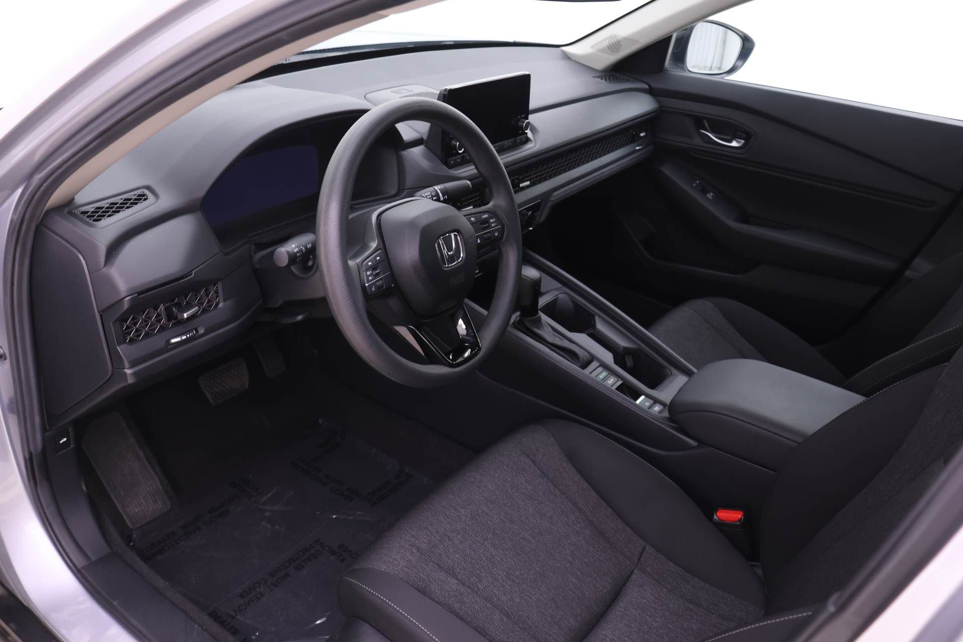 Certified 2025 Honda Accord SE image 3