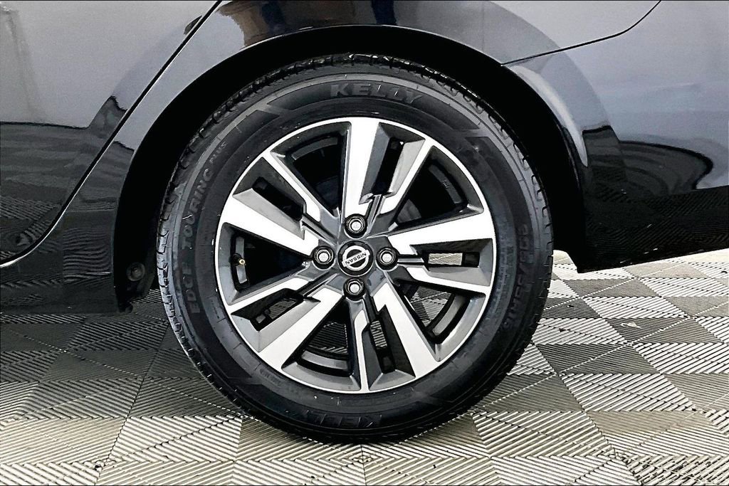 Used 2021 Nissan Versa SV image 8