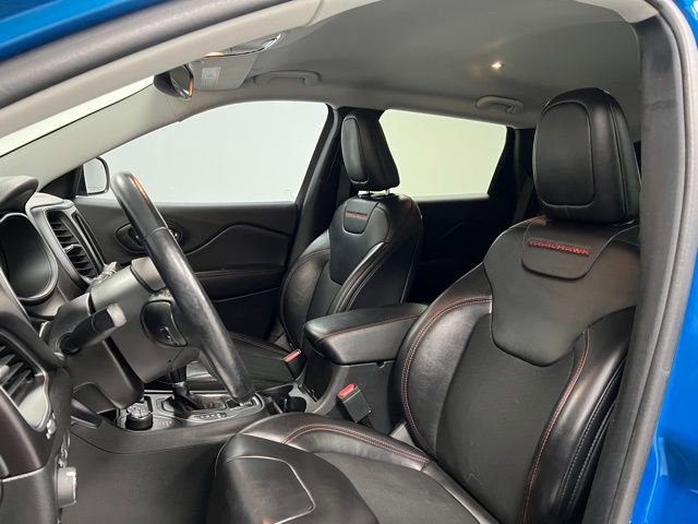 Used 2020 Jeep Cherokee Trailhawk w/ Technology Group image 19