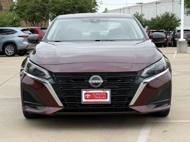 Used 2024 Nissan Altima 2.5 SV FWD image 8