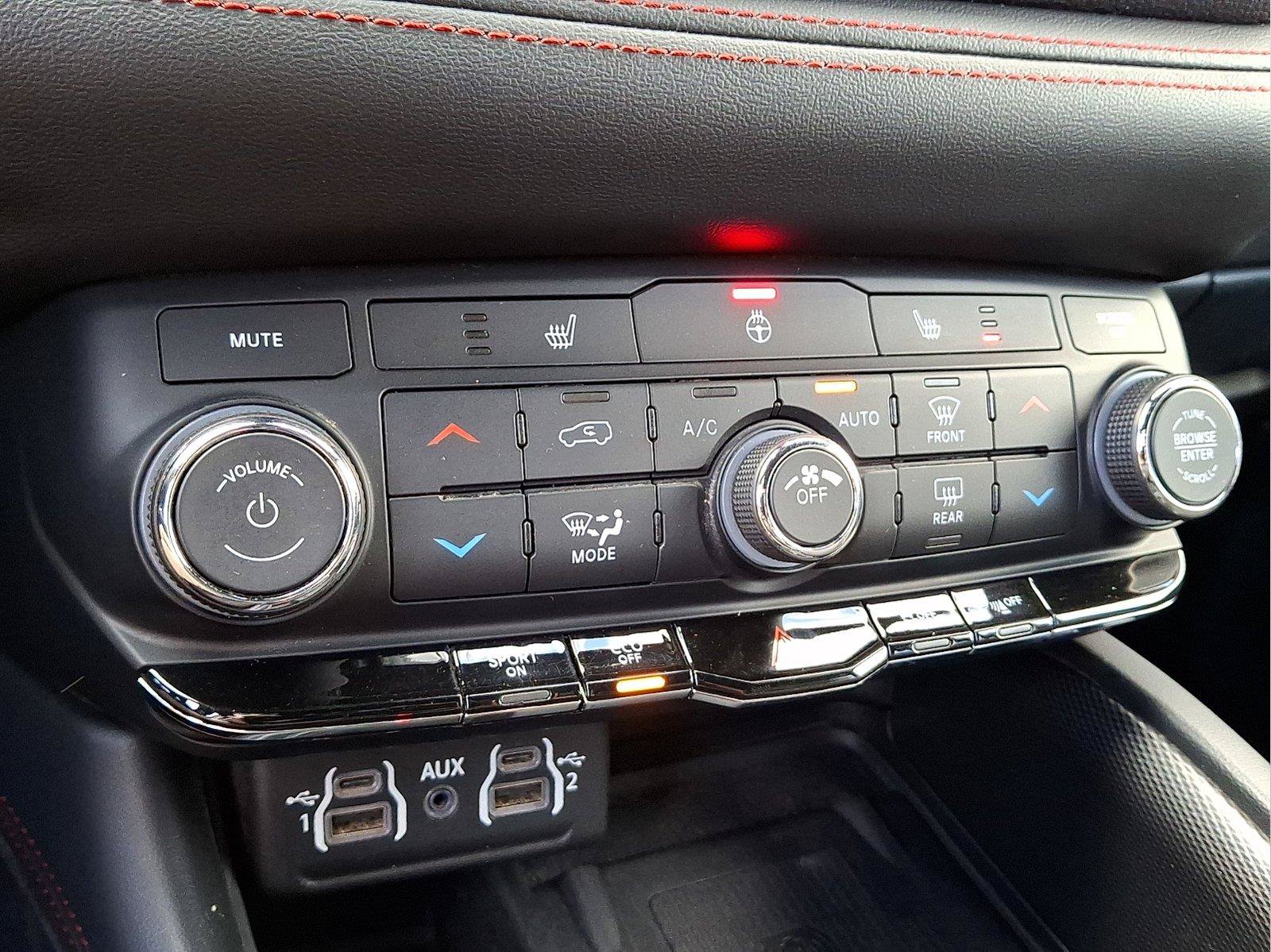 Used 2024 Dodge Durango R/T w/ Blacktop Package RWD image 16