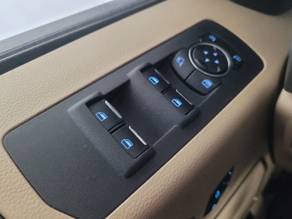 Used 2015 Ford F150 Lariat w/ Equipment Group 502A Luxury RWD image 27