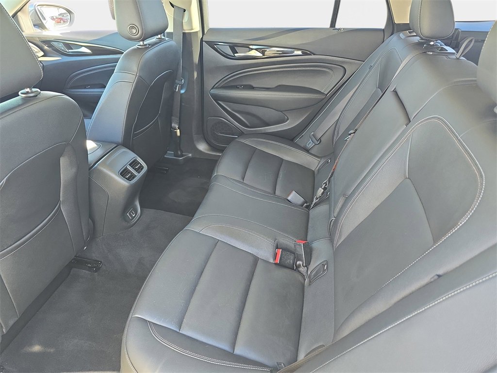 Used 2018 Buick Regal Essence w/ Driver Confidence Package #1 image 17